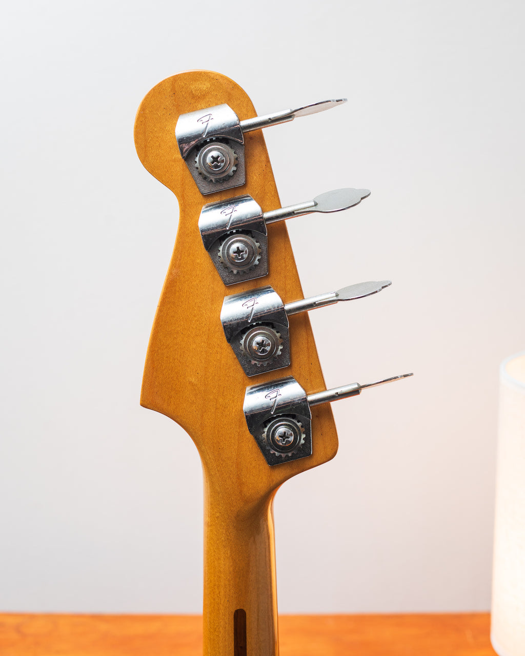 Fender American Standard Jazz Bass - 3-Tone Sunburst (1985)