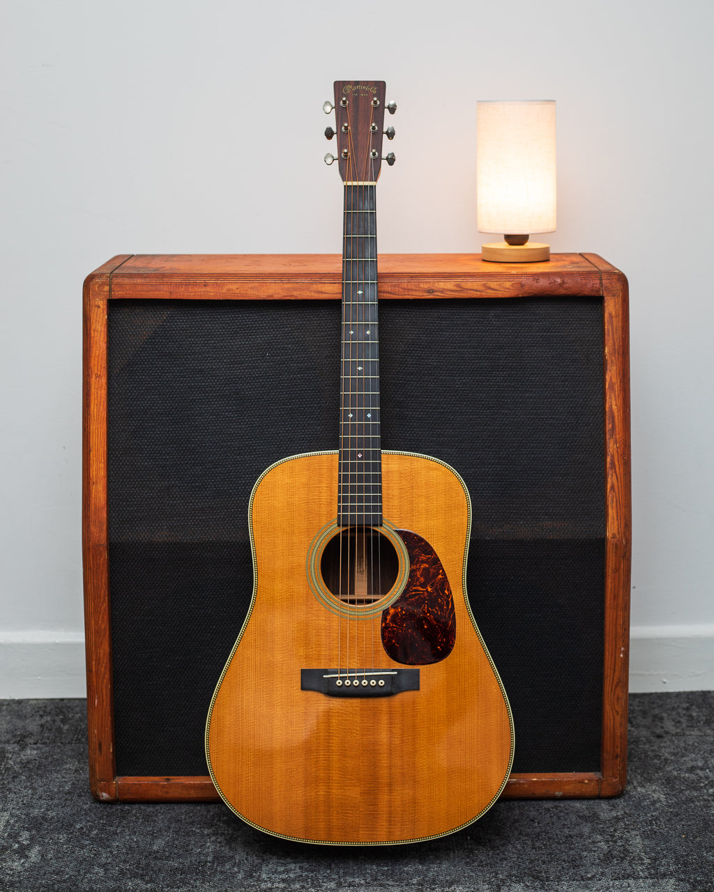 Martin HD-28v - Natural (2010's)