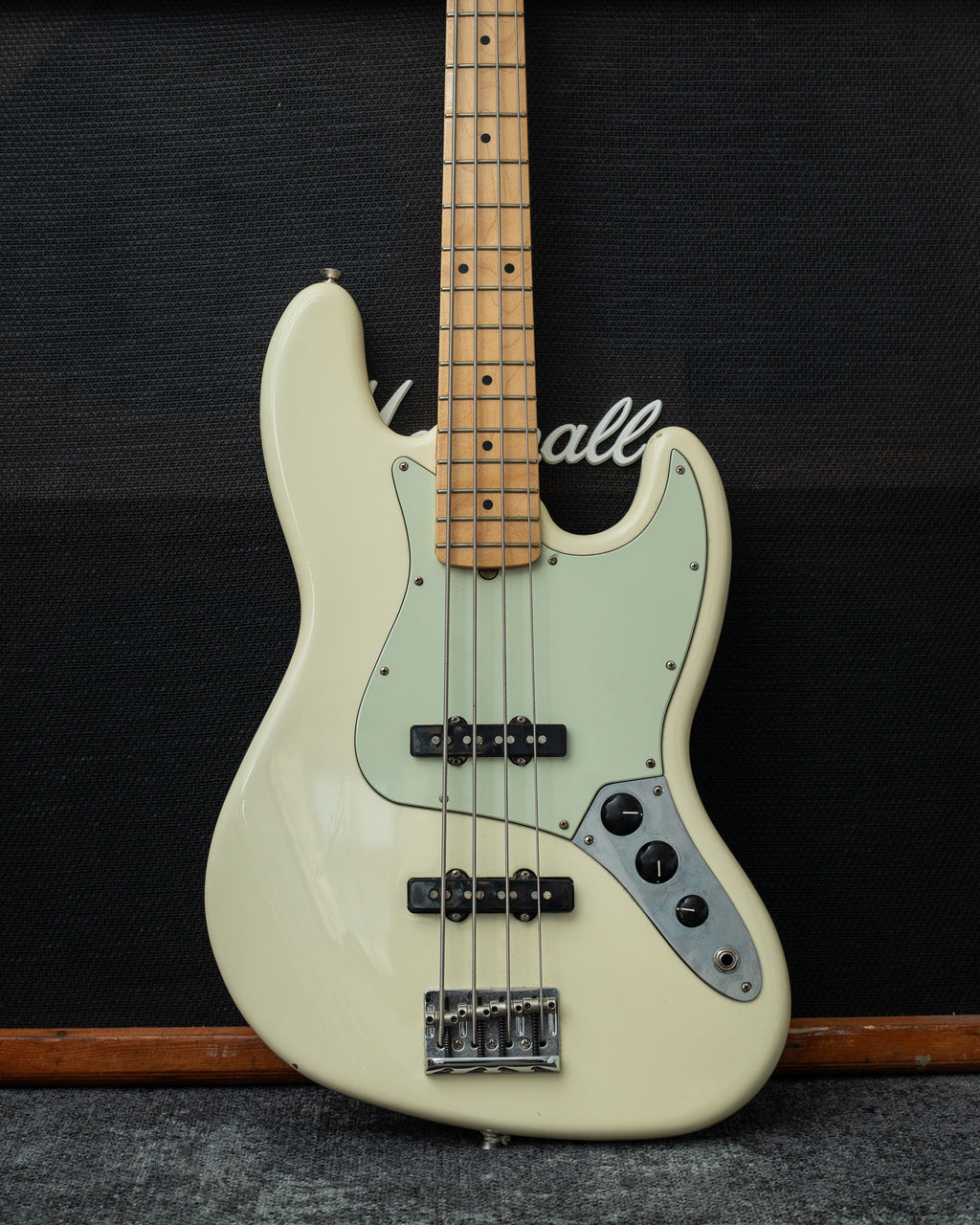 Fender American Pro Jazz Bass - Olympic White (2010's)