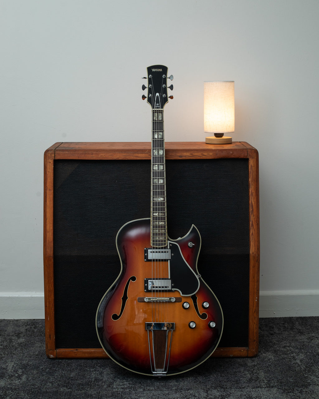 Yamaha AE11 - Sunburst (Early 70's)