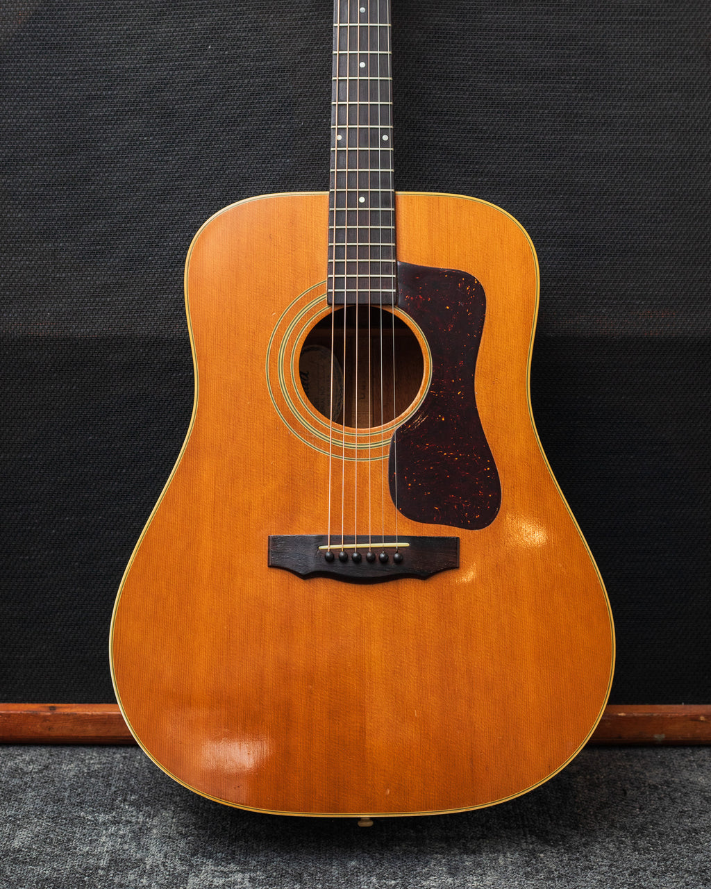 Guild D-40NT Acoustic - Natural (1977)