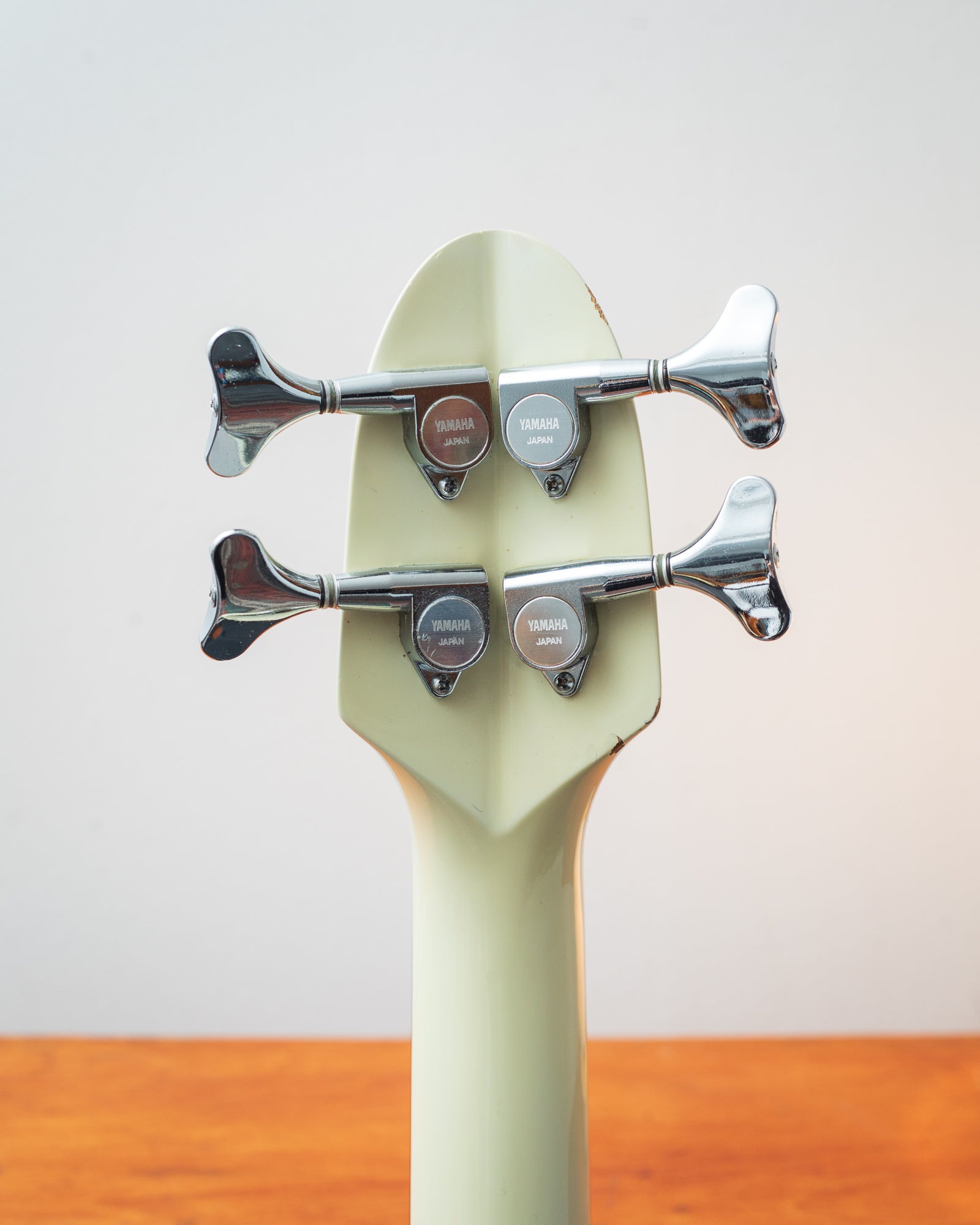 Yamaha Motion Bass MB-II - Pearl White (1986-1989)