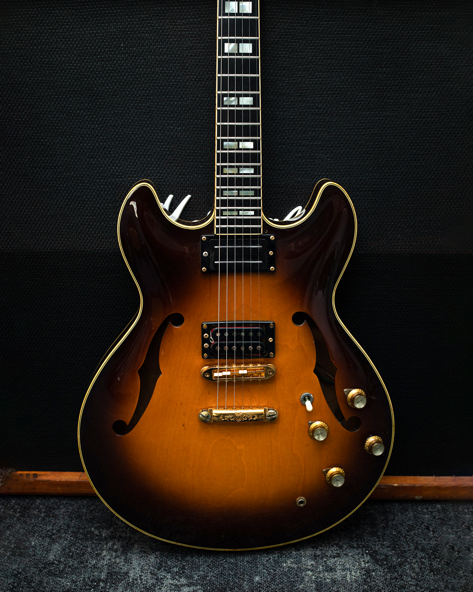 Yamaha SA2000 - Sunburst (1977-1982)