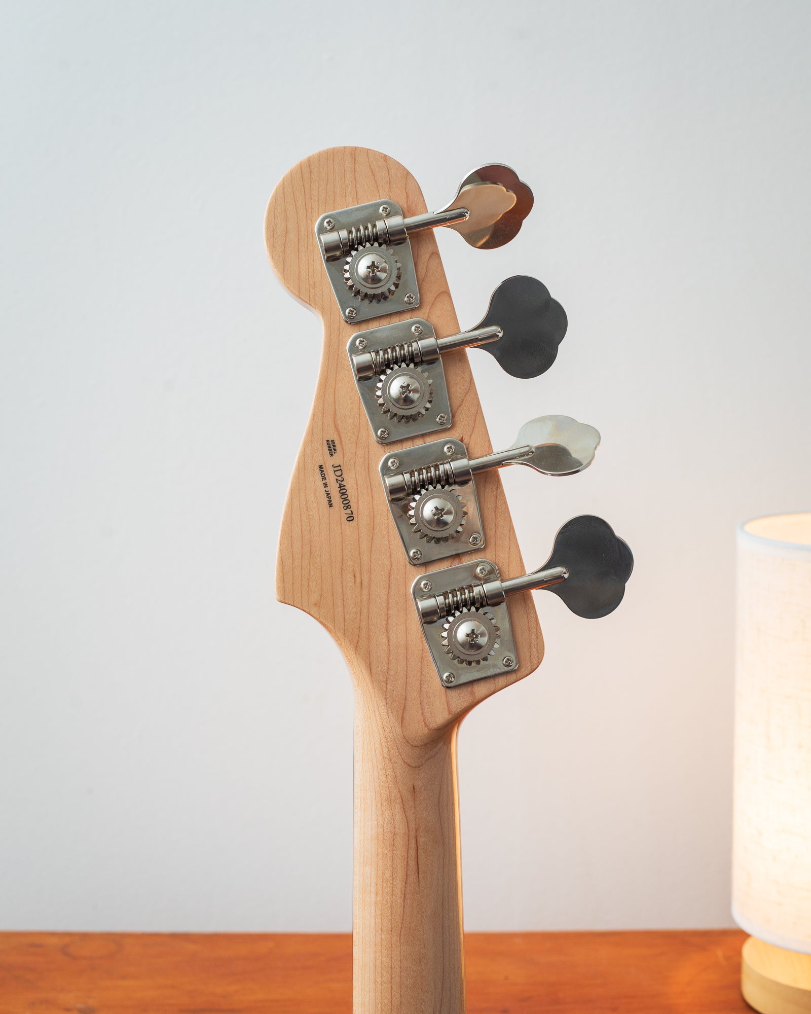 Fender Traditional 70's Precision Bass - Arctic White (2004)