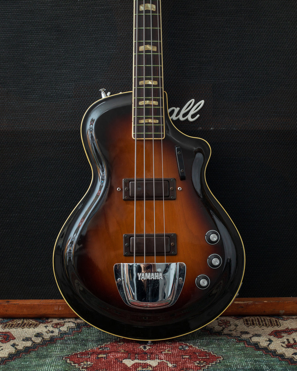 Yamaha SB-70 - Sunburst (1972-1973)