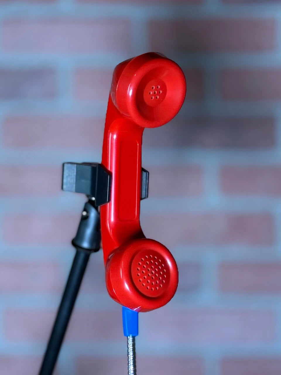 Trash Talk Audio Payphone Mic - XLR (Red)
