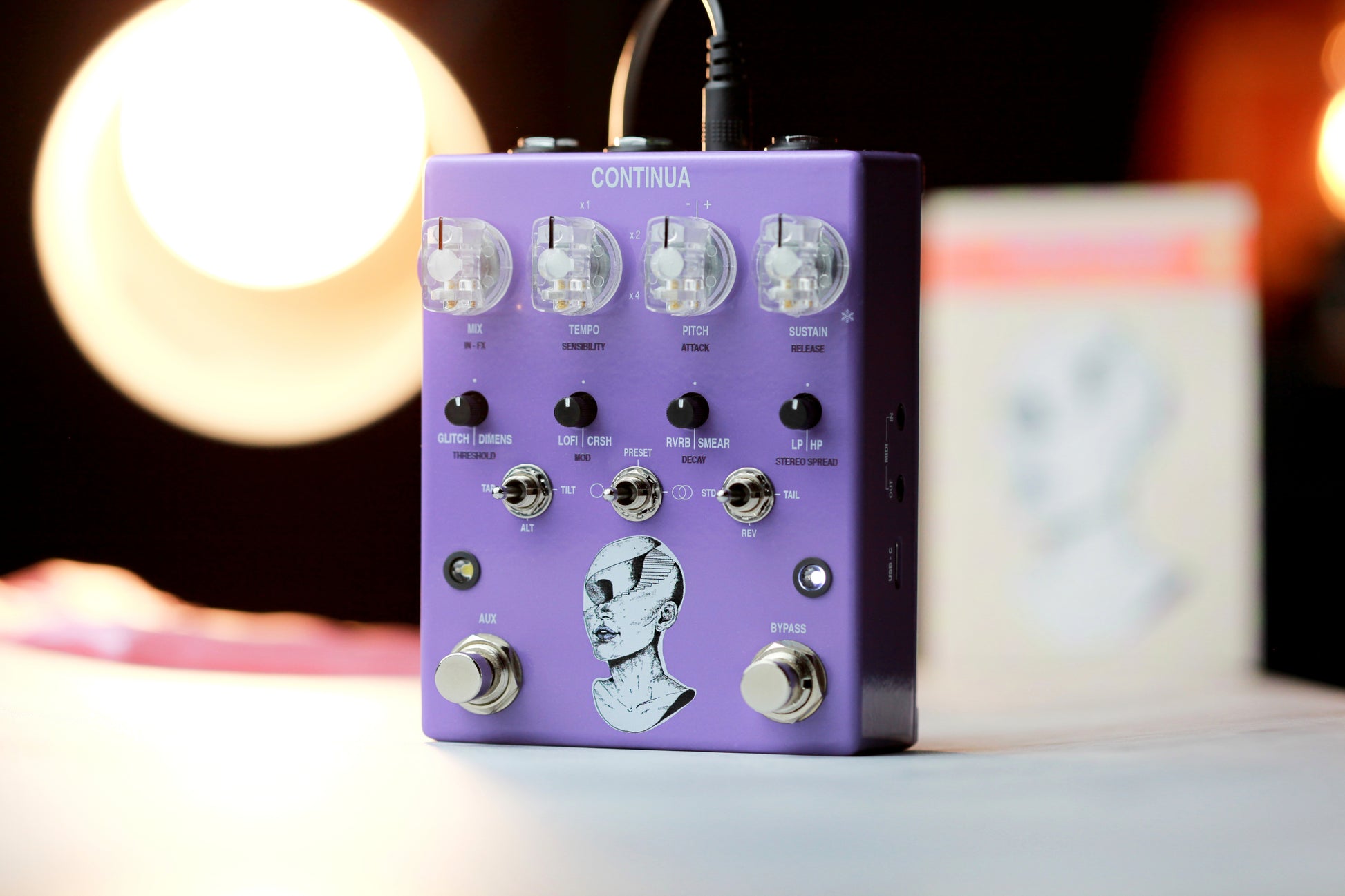 AC NOISES CONTINUA STEREO DYNAMIC SAMPLER & MULTI-EFFECT PEDAL