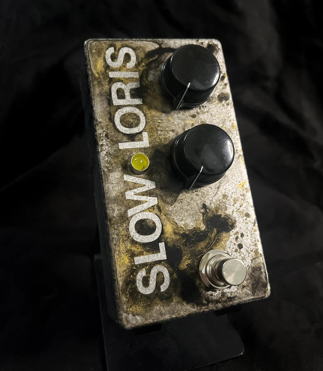 Non-Human Audio Slow Loris - Dynamically Modulated Slapback Delay Pedal